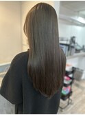 オリーブグレージュ