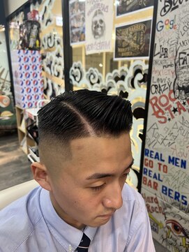 サンアンドマーリィズバーバー 駅前店(SON&MARLEY'S BAR BER) シチサン　73 スキンフェード