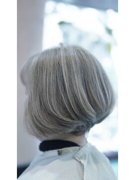 ネス(NESS) 【脱白髪染】グレイヘア（白髪）のファッションカラー107