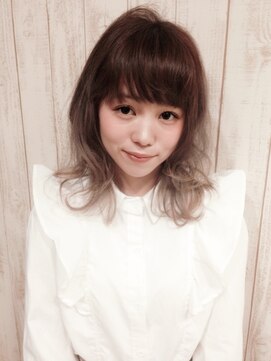 ヘアールーム プリズム(Hair room Prism) 毛先軽やかエアリーミディ