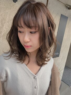 セイント ローレン(St.Lauren) Medium Length×Classy Beige