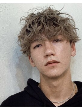 ベル 銀座並木通り店(Belle) MEN'S HAIR 色気のあるクシャッと寝ぐせパーマ〈Belle銀座〉