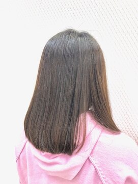 クオリス 上福岡店(QUALIS) ダークカラー/ミディアム/20代30代40代/ナチュラルストレート