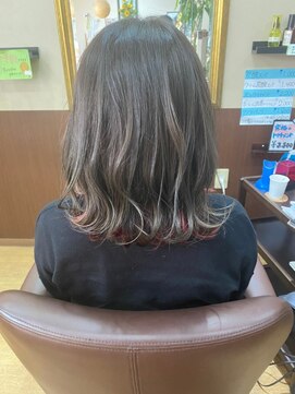 キュアスペース(CURE SPACE) 透明感グレージュ×インナーカラー【レッド】