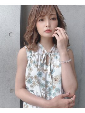 アリオン ひし形くびれふんわりミディアムヘア【Ａlion】