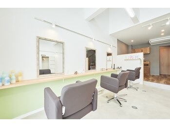 OLIVIA HAIR【オリビアヘアー】