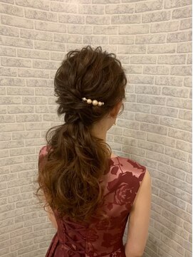 プラムバイコウメ(plum by KOUME) ポニーテールっぽいハーフアップ