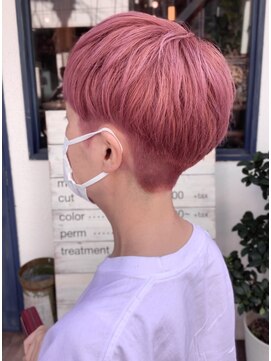 マイロ(MYRO) 【MYRO】ピラミンゴピンク×刈り上げマッシュベリーショート