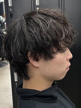 フイ 恵比寿(Hui) ワンカールパーマ/ウルフマッシュ/ショートウルフ/メンズパーマ