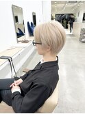 ホワイトベージュカラー