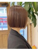 大人ボブ/切りっぱなしボブ/アッシュオリーブ/前髪ありショート