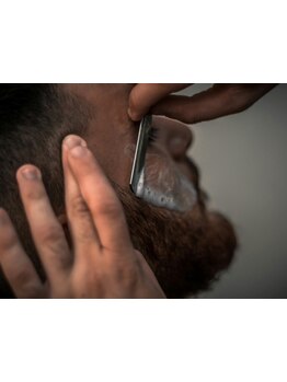 理容室ならではのシェービングでハリのある肌と身だしなみを整えて清潔感UP!