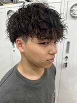 ウェイビーエフティフィフス 横浜西口(WAVEY ft.fifth) 横浜ツイスパ波巻きパーマメンズマッシュウルフ刈り上げなし