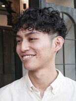 カムジーヘッドカミノウラ(COMEGHEAD KAMINOURA)&nbsp;メンズマッシュパーマニュアンスパーマスパイラルパーマ刈り上げ