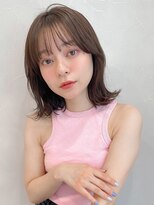 アグノス 青山(Agnos)&nbsp;大人ガーリーダークアッシュミディアムレイヤーカット 小顔