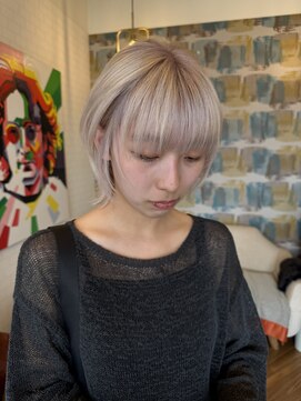 バーチ ウシワカマル(BIRCH ushiwakamaru) レイヤーカット＆ホワイトブリーチ/圧倒的技術のブリーチカラー