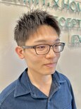 ツーブロック刈り上げ短髪束感アップバングショートメンズヘア