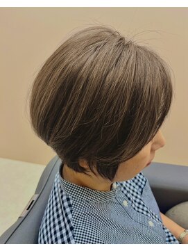 アンジュール コロレ(1//jour colore) 繰り返すことで自分だけの”育てる白髪ぼかしハイライト”