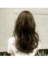 エヴリンアンドペイジ(Evelyn&paige)&nbsp;ロングレイヤースタイル