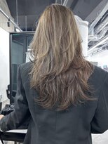 ピア ヤクイン(Pia Yakuin)&nbsp;レイヤーカット　ハッシュカット　ロング