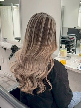 シエラ 南船場(CIERA.) ハイライトカラーレイヤーカットシースルーマッシュボブヘア