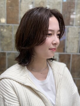 ピークアブー アヴェダ アトレ恵比寿(PEEK-A-BOO AVEDA) 前髪あり/ミディアム/顔まわりレイヤー/30代/40代/恵比寿