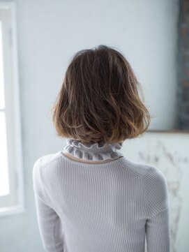 アビエント(Abientot) 色っぽユルボブ