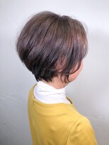 ウィロー(WILLOW)&nbsp;【WILLOW】ハイライトで明るいお白髪染めショート（井下貴史）