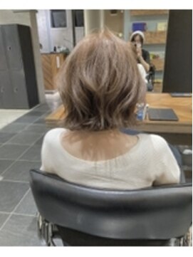 ウェイビィ 藤沢(WAVY) 切りっぱなしイングラボブ【ＷAVY藤沢】