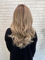 ミューバイケンジ(miu by KENJE)&nbsp;miu&伊藤夏海 白髪活かしハイトーン◎