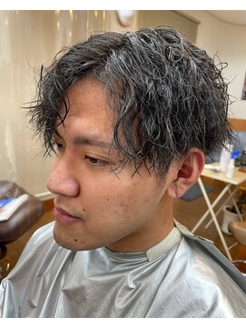 スイート(Suite) センターパート×ツイストスパイラルパーマ