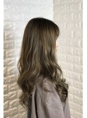 透明感のある大人な女性