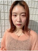 毛利/ミディアムロブ 外はね 暖色ベージュ ピンクオレンジカラー