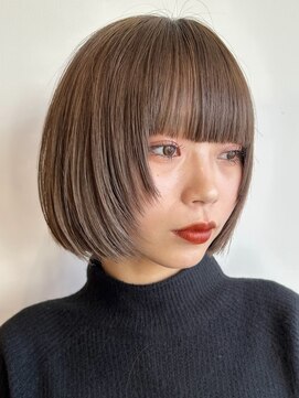 ノイカーム(noi Calm) 顔周りレイヤーカットグレージュカラーくびれボブベージュカラー