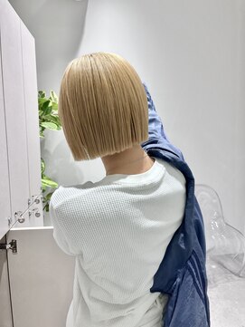 イリ(iLi) 【iLi×Ryong】Spring & summer ハイトーンボブ＊