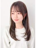 ミディアムレイヤーカットストレートロングウルフカットベージュ