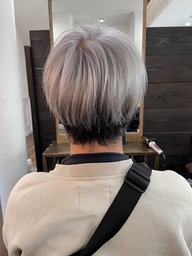 レジスタヘアーワークス (REGISTA hair works) 逆インナーカラー