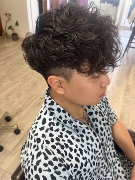 ティーアウト(T-OUT) 外国人風スペインカール