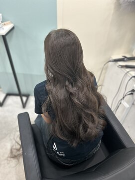 マーシュ 梅田(marshu) Olive greige/レイヤーカット/韓国巻き♪