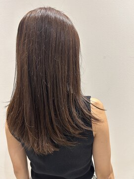 ソランテ(SOLLANTE) ツヤ髮ストレートヘア・ヘーゼルブラウンカラー