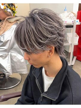 リップス 吉祥寺店 (LIPPS) ホワイトシルバーアッシュバレイヤージュフェザーショート