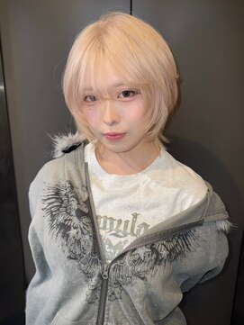 ネハス(nehus.) ウルフボブ/ウルフカット/レイヤーカット/ベージュ