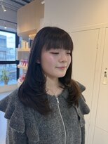 シダ(sida SAIIN)&nbsp;20代30代ミディアムレイヤー！