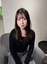 【人事部長/北】骨格補正レイヤーと地毛風ストレートで魅せる、上質な艶髪のプロフェッショナル