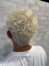ヘアグレース レフア(hair grace Lehua)&nbsp;金髪短髪イージーパーマ