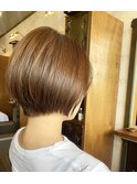 前下がりボブスタイル