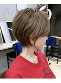 【mee.】耳かけ丸みショート ベージュアッシュ