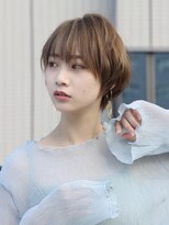 ヘアーアンドメイク エイダ(hair&make eida)&nbsp;カーキグレージュくびれヘアショート　神保町