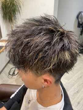 バグズ ヘアデザイン 桔梗が丘店(Baguz HAIR DESIGN) ネオンカラーツーブロック刈り上げパーマ10代20代
