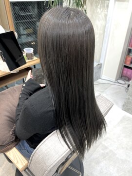 バッカ 横浜桜木町店(BACCA) ロング/グレーアッシュ